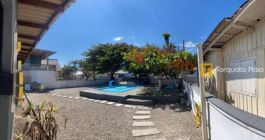 Casa à Beira-Mar em Balneário Barra do Sul, Santa Catarina