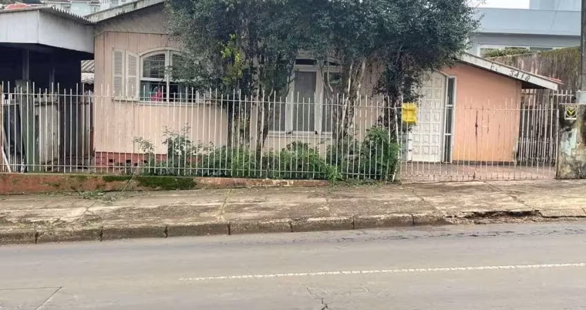 Terreno de 300m² (20m de frente x 15m de lateral), em esquina, localizado nas proximidades da faculdade cedeteg