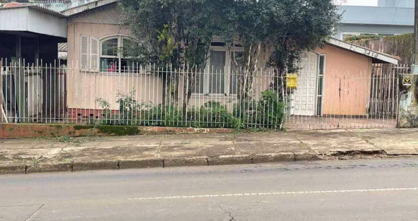 Terreno de 300m² (20m de frente x 15m de lateral), em esquina, localizado nas proximidades da faculdade cedeteg