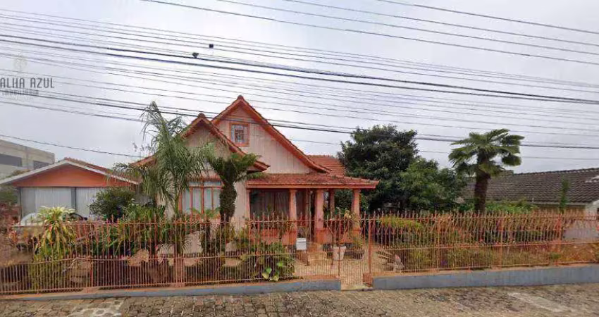 Terreno de 1.080m contendo casa de madeira com 4 dormitórios à venda, 304 m² por r$ 1.150.000 - vila bela - guarapuava/pr