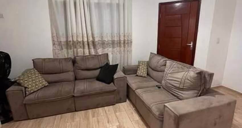 Sobrado Mobiliado à Venda na Enseada – 2 Dormitórios, Condomínio com Lazer