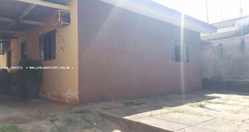 Casa para Venda em Presidente Prudente, VALE DO SOL, 3 dormitórios, 1 banheiro, 1 vaga