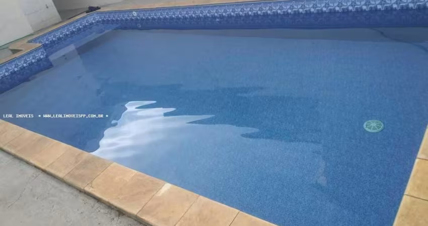 Casa para Venda em Dracena, METROPOLI, 3 dormitórios, 1 suíte, 2 banheiros, 4 vagas
