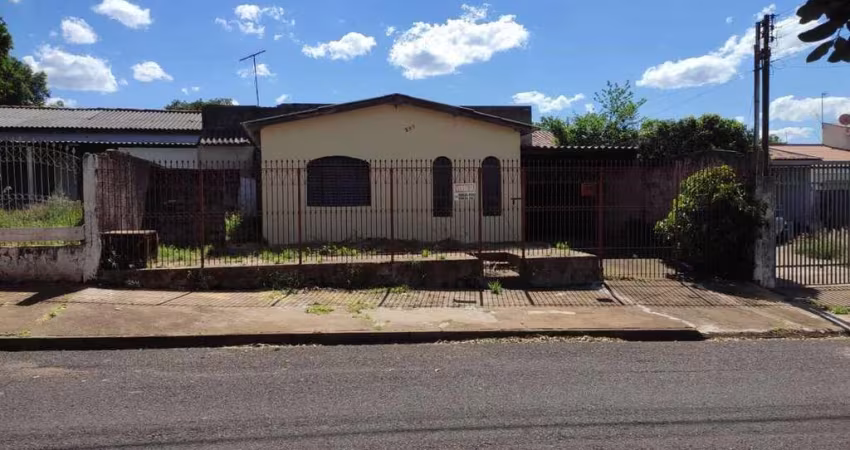 Casa para Venda em Presidente Prudente, CEDRAL, 3 dormitórios, 1 suíte, 2 banheiros, 2 vagas