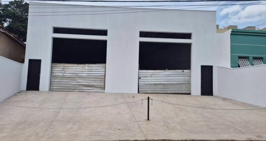 Salão Comercial para Locação em Álvares Machado, CENTRO, 2 banheiros, 2 vagas