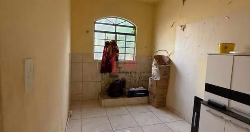 Casa para Venda em Presidente Prudente, CINQUENTENÁRIO, 3 dormitórios, 1 banheiro, 1 vaga