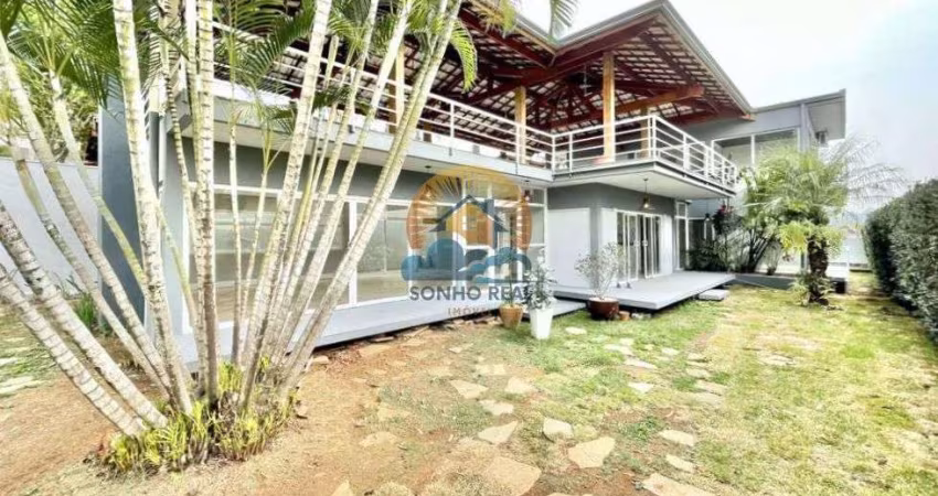 Oportunidade! Linda casa 4 dorms, 2 suítes e 4 vagas pertinho da Raposo com 400m²