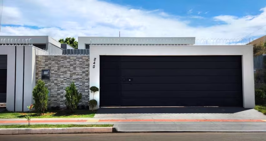 Residência Exclusiva no Jardim Montevidéu 4 dormitórios, incluindo uma suíte aconchegante