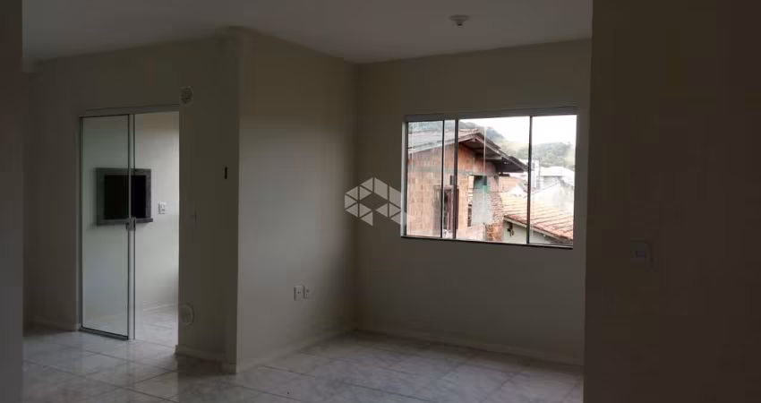 Apartamento à Venda no bairro São Sebastião na Palhoça - R$ 270.000
