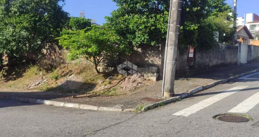 Terreno à Venda no Bairro Canto - Florianópolis/SC