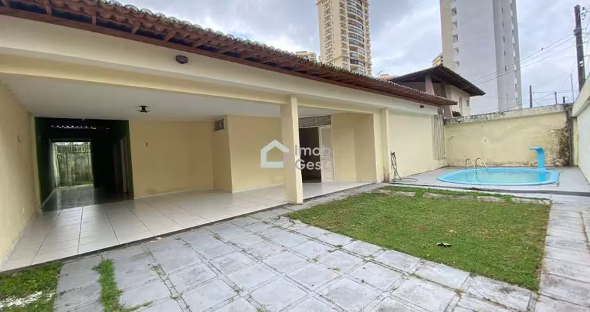 Casa com 3 quartos à venda na Avenida do Sol, 3490, Candelária, Natal