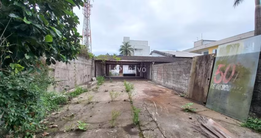 CASA À VENDA 3 DORM, 2 WC, 6 VAGAS, 395 m² TOTAL POR R$ 750.000 EM BERTIOGA/SP