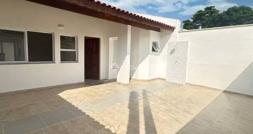 Casa térrea à venda com 2 dorm/3 wc/2 vagas em bertioga/sp