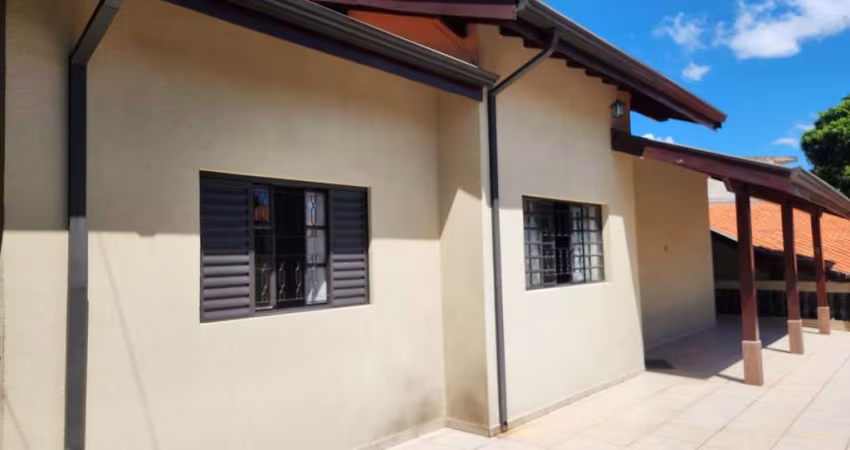 Casa para venda em Capela de 278.00m² com 3 Quartos, 1 Suite e 2 Garagens