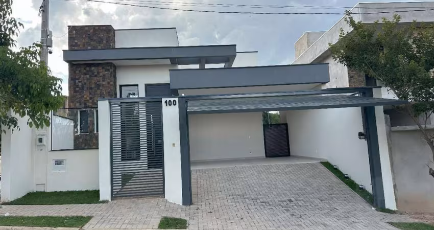 Casa para venda em Pinheirinho de 250.00m² com 3 Quartos, 1 Suite e 2 Garagens