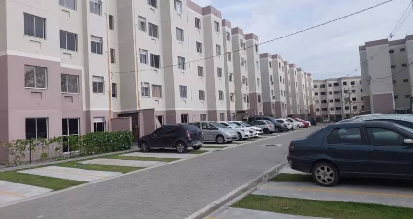 Este incrível apartamento de 2 quartos está localizado no bairro Campo Grande, na zona Oeste do Rio de Janeiro.