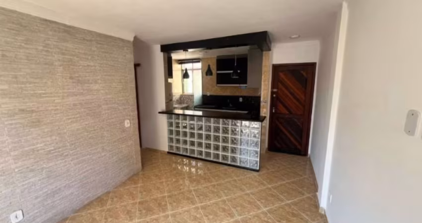 Apto em condominio fechado na Est. da Iraquã | 2 quartos e 1 suite em frente ao colegio Monteiro lobato