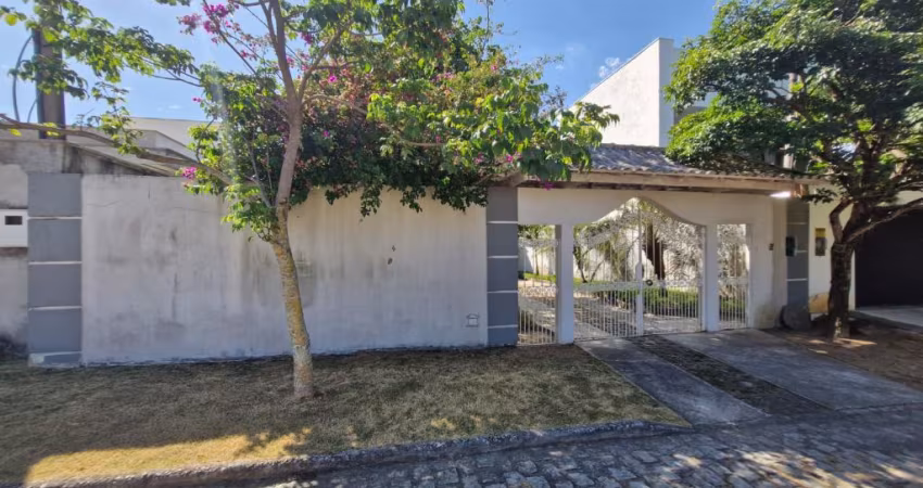Aluguel CASA em condominio na RUA IRLANDO REGIS, no Jardim Monteiro, Campo Grande - RJ