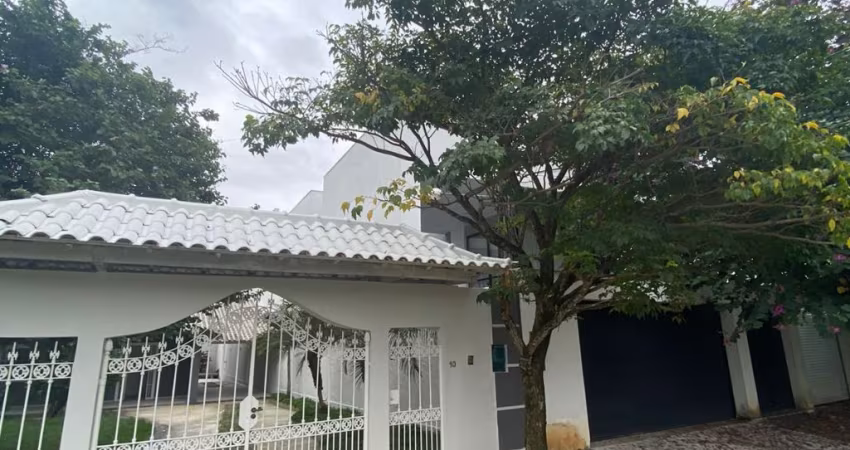 Casa Linear de 3 quartos e 2 Suites na R. Irlando Regis em GuaratibaRJ
