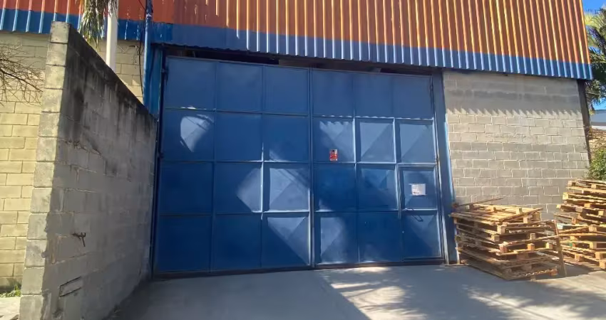 Galpão compacto e funcional de 500m² com mezanino em localização estratégica – campo grande, rj