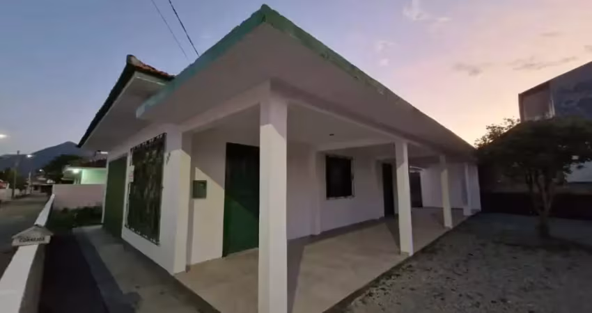 A venda 480 mil: casa 3 dormitorios com 120 m2 em terreno de 345 m2. rio grande, palhoça,sc