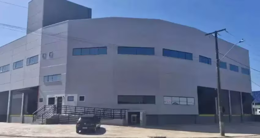 Galpão espaçoso com 1.542 m² de área construída, estrategicamente localizado na palhoça/sc