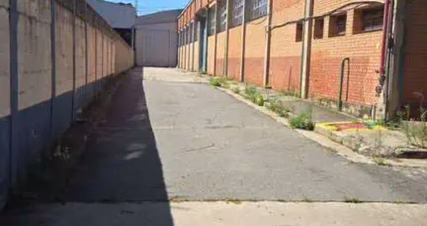 Galpão com 2.830 m² a/c ,com cabine primária, para locação em osasco