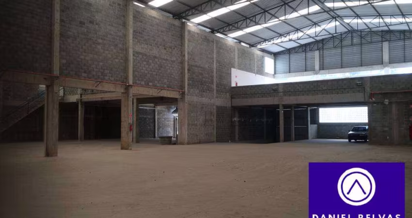 Galpão  com 2.200 m² Area Construida para Locação em Santana de Parnaiba