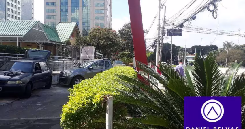 Loja à locação  num dos melhores pontos comerciais de alphaville