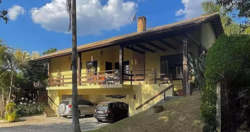 Casa em Condomínio para Venda em Carapicuíba, Fazendinha, 4 dormitórios, 1 suíte, 4 banheiros, 6 vagas