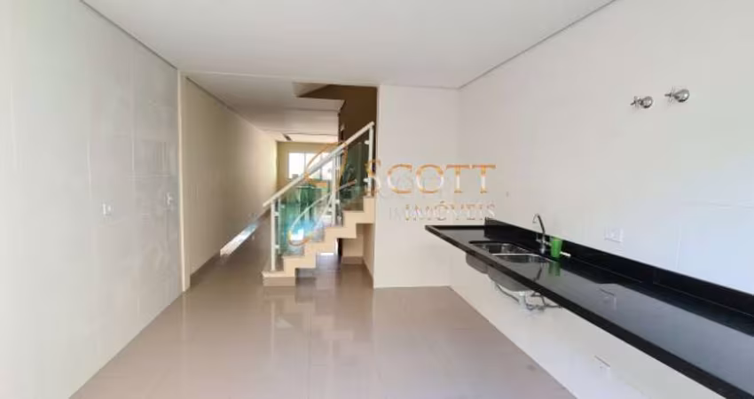 OPORTUNIDADE SOBRADO NOVO COM 3 SUÍTES E 4 VAGAS - JARDIM MARAJOARA