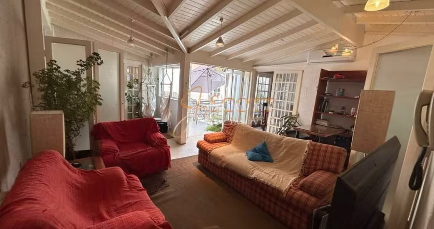 Casa em Condomínio no Jardim Consórcio!