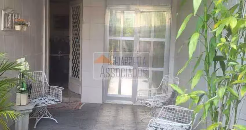 Casa com 3 quartos, Vila Mathias, Santos - R$ 900 mil, Cod: 511