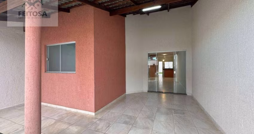 Casa com 3 quartos para alugar, 80 m² por R$ 2.050/mês - Parque das Flores - Goiânia/GO