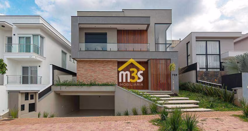 Casa à venda com 5 suítes (1 suíte de serviço), 480m² e 5 vagas, por R$ 4.300.000,00  em Alphaville – Santana de Parnaíba/SP