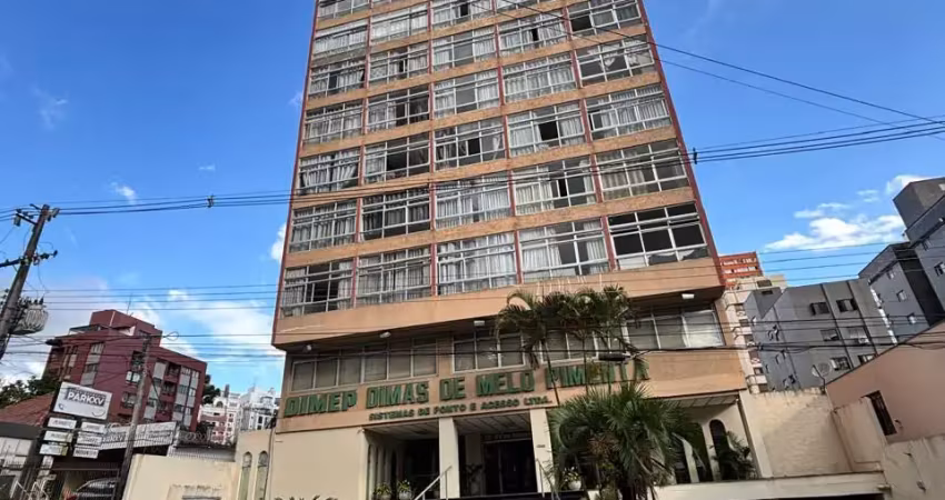 Kitnet pronta para morar ou investir - exclusividade no coração de curitiba