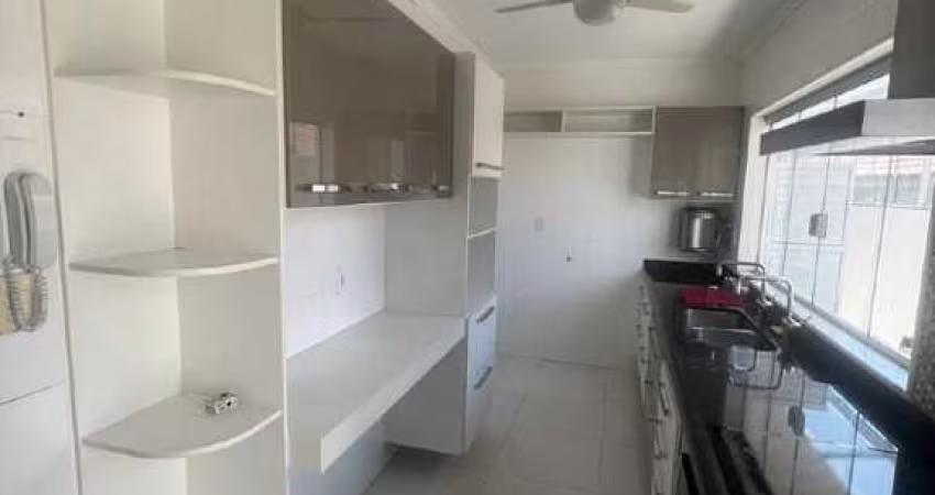 Casa para aluguel, 4 quartos, 1 suíte, 2 vagas, Centro - Pindamonhangaba/SP