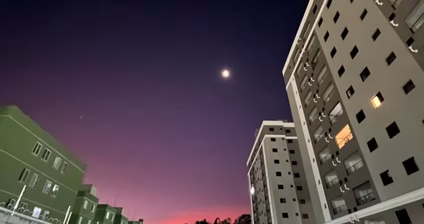 Apartamento lindo com acabamento de primeira em ótima localização. Fácil acesso à Dutra e Estrada Velha.