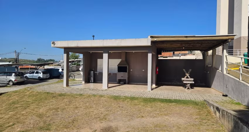 Ótimo apartamento com sacada à venda no Residencial Jatobá