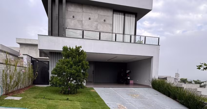 Casa perfeita à venda Residencial Fogaça Jacareí  Alto padrão, mobiliada, com área gourmet e piscina!