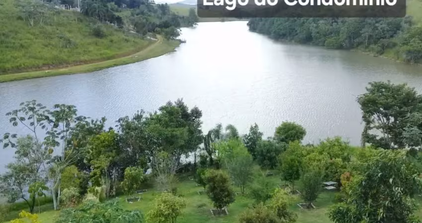 Descubra o lugar perfeito para construir a casa dos seus sonhos com este espaçoso terreno em um charmoso condomínio fechado. localizado em uma área tranquila e segura, este terreno oferece a combinaçã