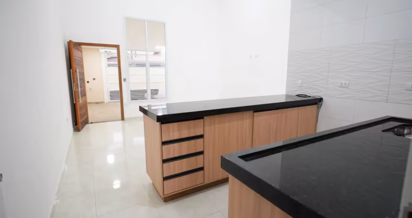Casa com ótima localização. próxima de mercados, farmácia, restaurantes a vários comércios