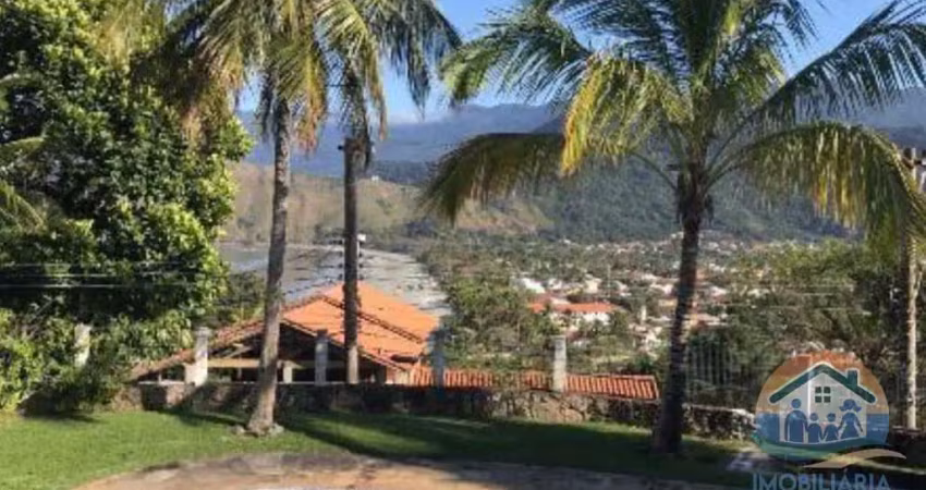 EXCELENTE SOBRADO COM UMA ESPETACULAR VISTA PARA PRAIA DE BAREQUEÇABA!