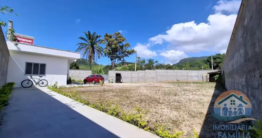 Excelente oportunidade de lote comercial com casa e localização privilegiada no bairro capricórnio em caraguatatuba!!