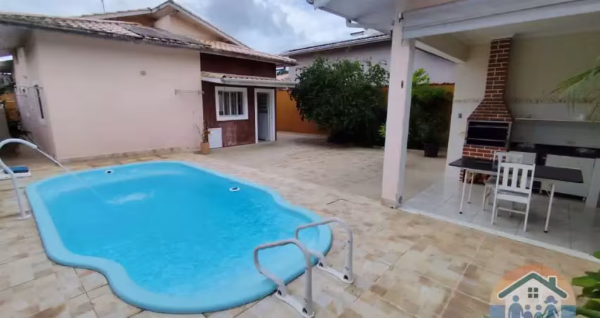 EXCELENTE IMÓVEL MOBILIADO PRÓXIMO Á PRAIA LOCALIZADO NO BAIRRO MARTIM DE SÁ EM CARAGUATATUBA!!