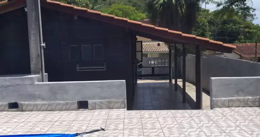 EXCELENTE OPORTUNIDADE DE IMÓVEL LOCALIZADO NO BAIRRO MARTIM DE SÁ EM CARAGUATATUBA!