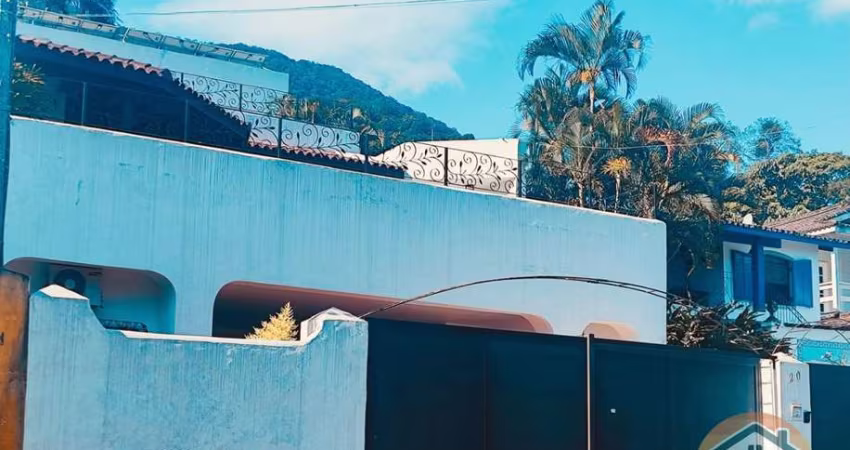 EXCELENTE OPORTUNIDADE SOBRADO PARA VENDA EM CONDOMÍNIO LOCALIZADO NA PRAIA EM GUAECÁ NO LITORAL NORTE DE SÃO PAULO!