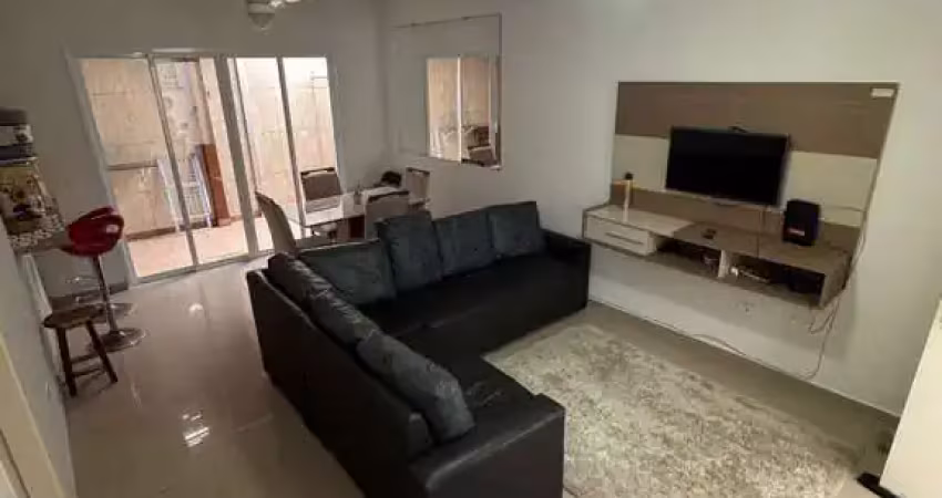 Excelente sobrado em condomínio localizado á 150 metros da praia no bairrro massaguaçu em caraguatatuba!