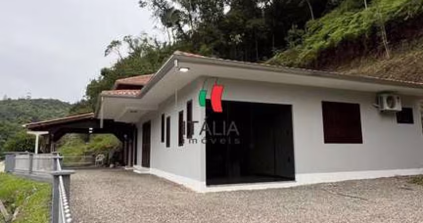 Casa Alvenaria em Primeiro de Maio, Brusque/SC