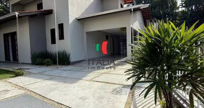 LINDA CASA SEMI MOBILIADA COM 3 QUARTOS SENDO UMA SUÍTE BAIRRO CERAMICA REIS